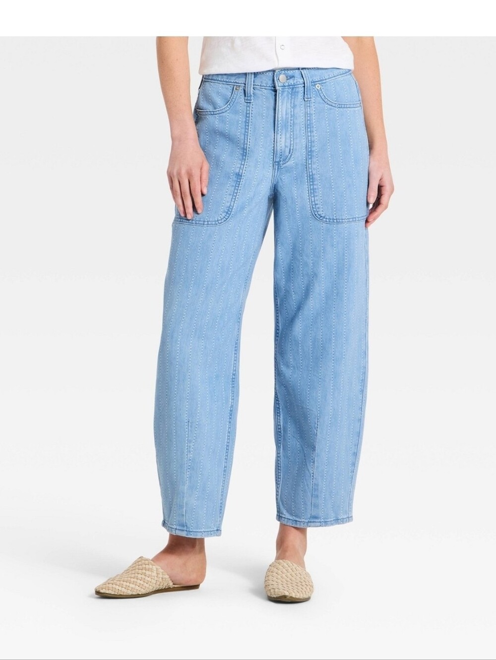 Universal Thread Women's High-Rise Easy Barrel Leg Jeans, Size 14 - Blue